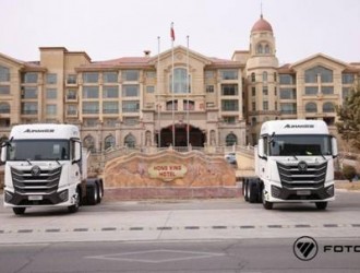 交车100台 签约300台！欧曼银河重卡发布闪耀丝路 新租赁模式推出多方共赢